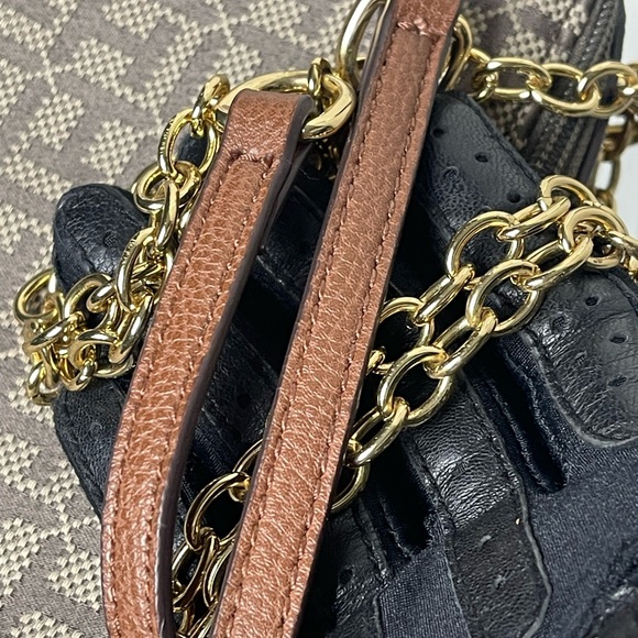 Preloved Tommy Hilfiger Jacquard Monogram Two Way Shoulder Crossbody Camera Bag - Picture 12 of 15